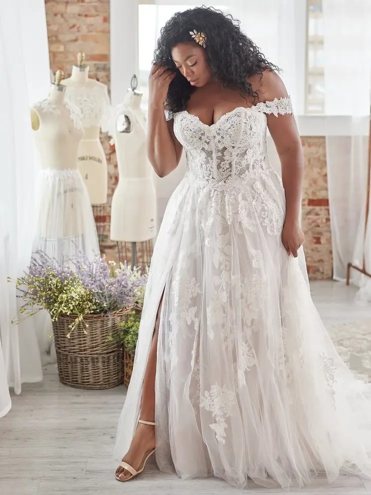 Midsummer Curvy Bridal Event Main Image