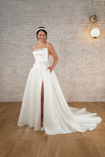 Savone #0 default (IV-PL) Ivory Gown w Porcelain Tulle Side Plunge thumbnail