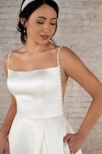 Savone #2 default (IV-PL) Ivory Gown w Porcelain Tulle Side Plunge thumbnail