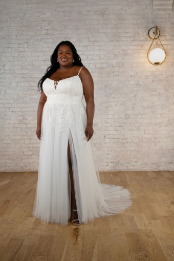 Shaunna #3 (IVLT-PL) IVORY LACE & TULLE OVER LATTE GOWN W PORCELAIN TULLE PLUNGE thumbnail