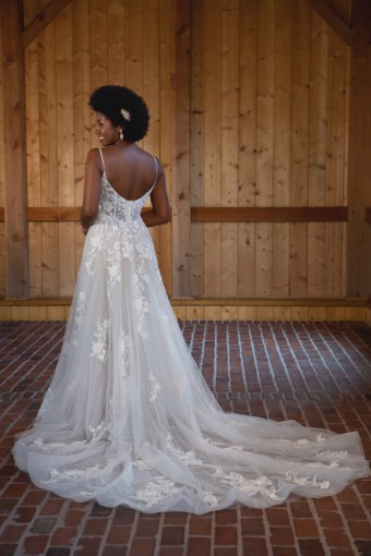 D3492 #0 default (IVRM-PL) Ivory Lace & Tulle ov Rum Gown w Porcelain Tulle Plunge thumbnail