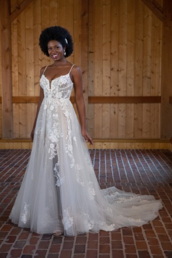 D3492 #1 default (IVRM-PL) Ivory Lace & Tulle ov Rum Gown w Porcelain Tulle Plunge thumbnail