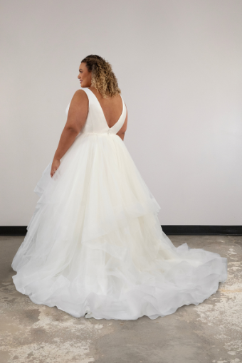 Lucy #5 default Ivory thumbnail