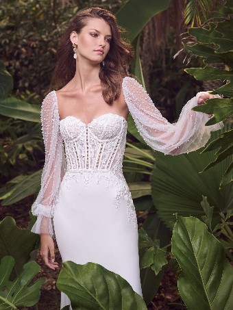 DORITTE #1 Ivory (gown with Natural Illusion) thumbnail